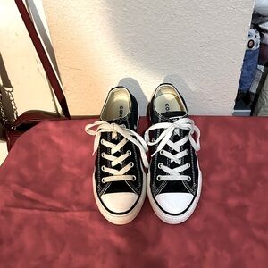 Kids low rise black Converse